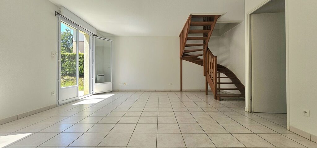 L&rsquo;ISLE-JOURDAIN – Maison Type T4 – 82m2