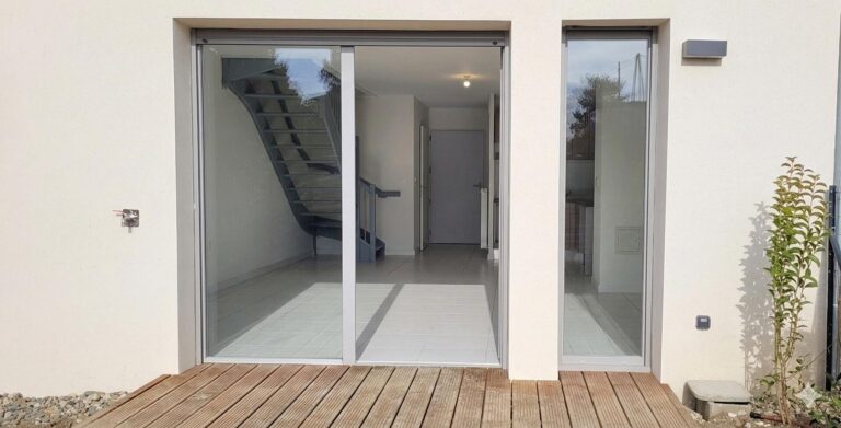 Appartement T3 Duplex avec grande terrasse et jardin – Rouffiac Tolosan