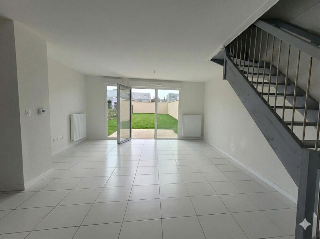 Appartement T3 Duplex avec grande terrasse et jardin – Rouffiac Tolosan