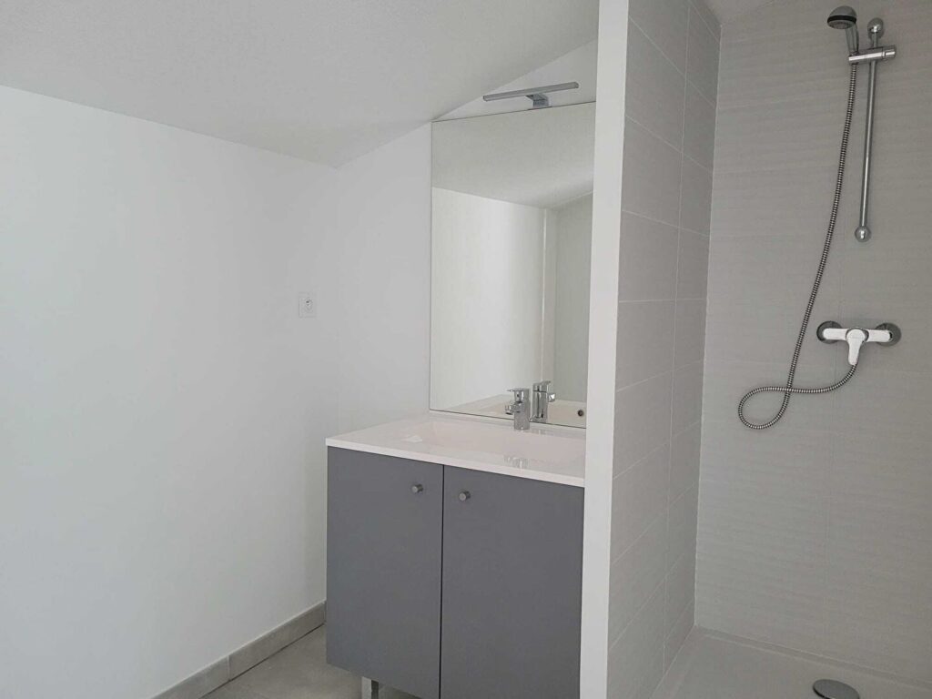 Appartement T4 en dernier étage avec grande terrasse – Tournefeuille