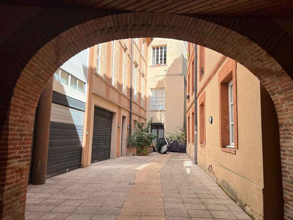 Toulouse Carmes – Appartement T4 – esprit maison sur le toit avec terrasse