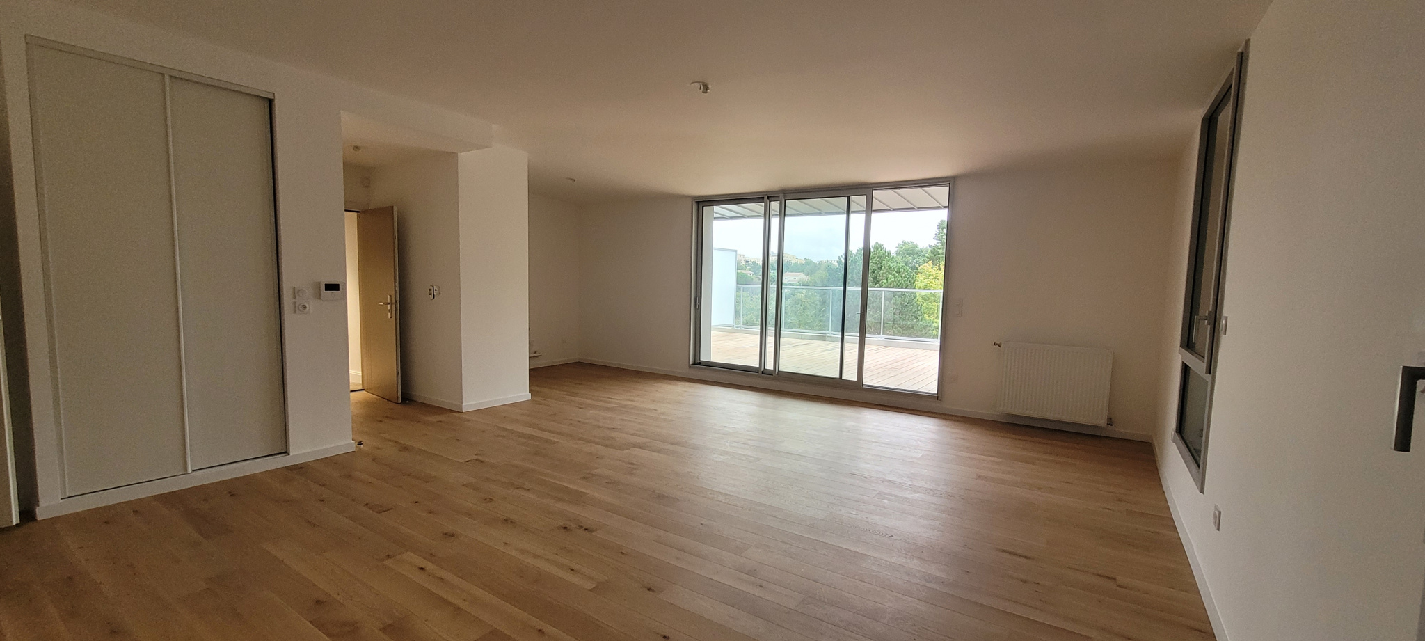 APPARTEMENT T4 + Grande Terrasse à Saint Martin du Touch